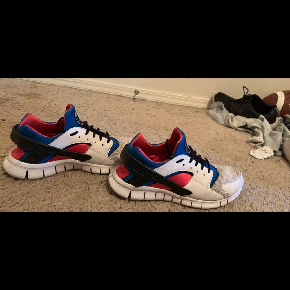 Men’s shoes size 11.5